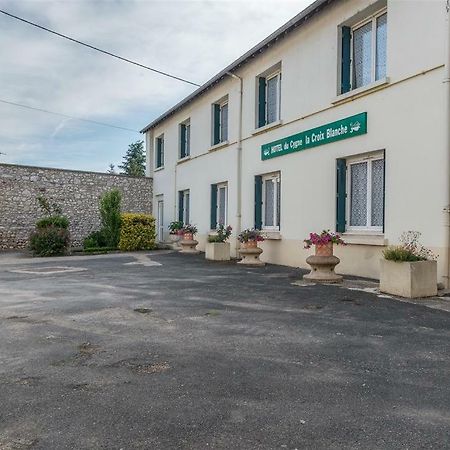 Hotel Du Cygne De La Croix Blanche Lailly-en-Val Bagian luar foto