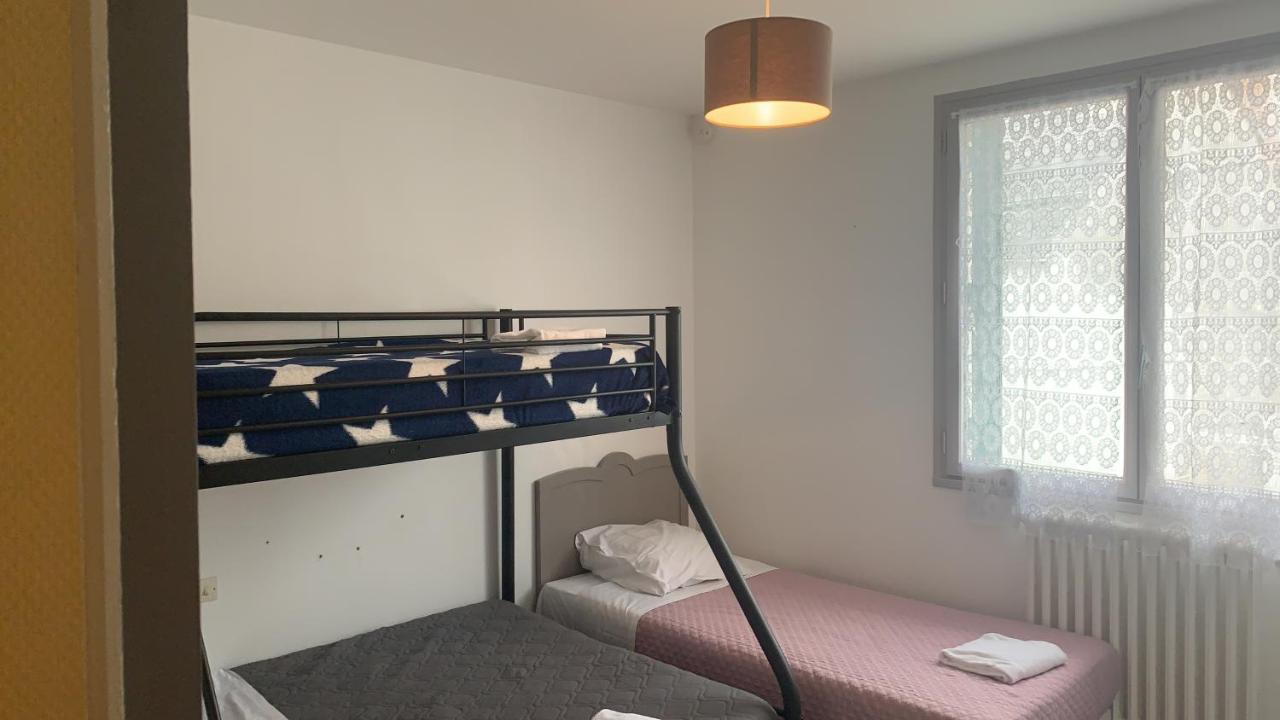 Hotel Du Cygne De La Croix Blanche Lailly-en-Val Bagian luar foto