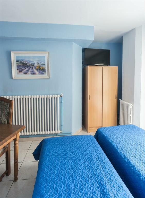 Hotel Du Cygne De La Croix Blanche Lailly-en-Val Bagian luar foto